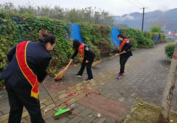 隴運集團(tuán)公司組織開展 “向祖國獻(xiàn)禮·志愿者在行動”主題志愿者服務(wù)活動