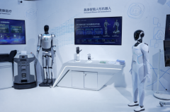 还展出了AI感情宠物iMoochi、AI随身WiFi、AI曲播神器